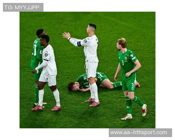 C罗因肘击染红被禁赛葡萄牙足协希望他下轮以观众身份出席比赛