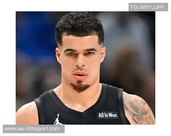 小迈克尔波特半场表现出色14中7砍下20分外加8篮板三分球命中率高达50 小迈克尔波特半场表现出色14中7砍下20分外加8篮板三分球命中率高达50