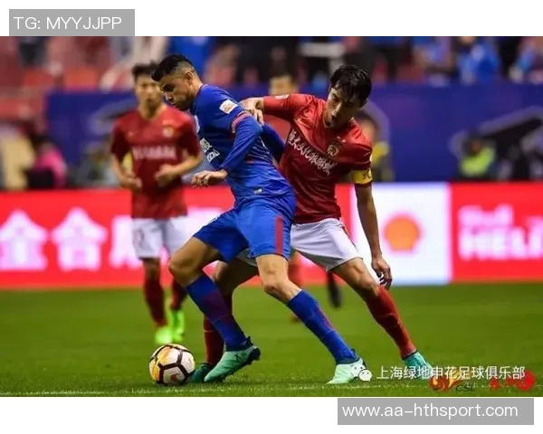 申花遭广岛逆袭朱辰杰失位致荒木隼人头球破门球队陷入困境 申花遭广岛逆袭朱辰杰失位致荒木隼人头球破门球队陷入困境
