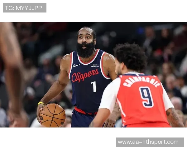 快船对待哈登与乔治如出一辙不愿签长约引发关注 快船对待哈登与乔治如出一辙不愿签长约引发关注