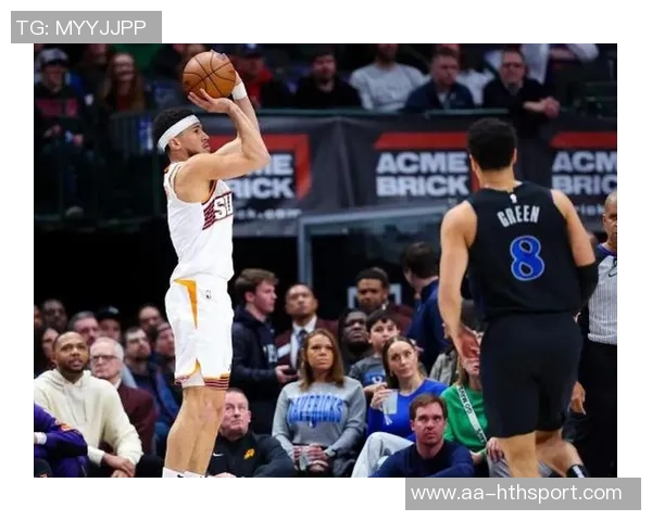 布克被赞为太阳队进攻核心主帅称其组织能力出色 布克被赞为太阳队进攻核心主帅称其组织能力出色